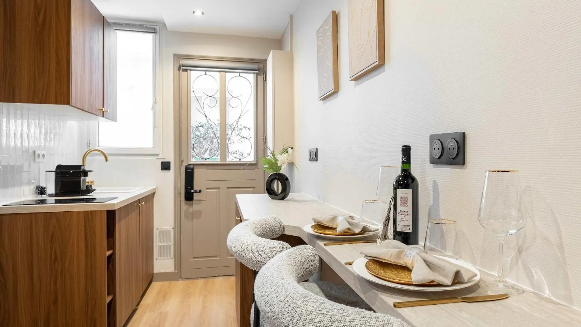 Montparnasse Charming Studio Paris Apartment